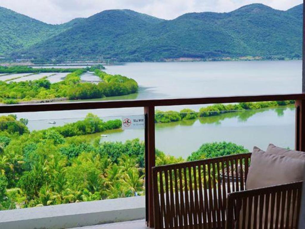 Narada Resort Hotel Sanya Pleasant Bay Exterior photo