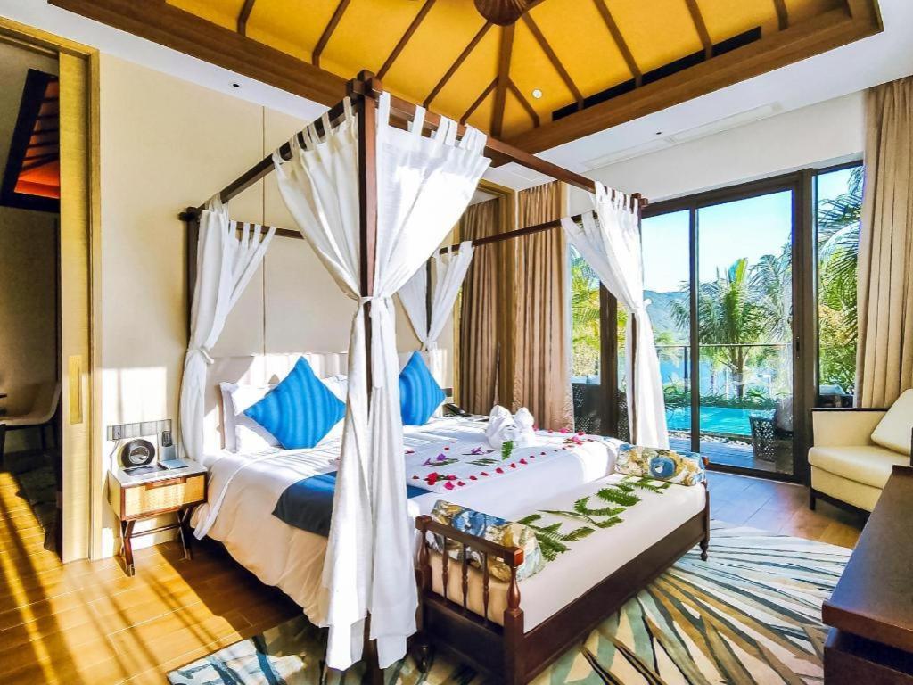 Narada Resort Hotel Sanya Pleasant Bay Exterior photo