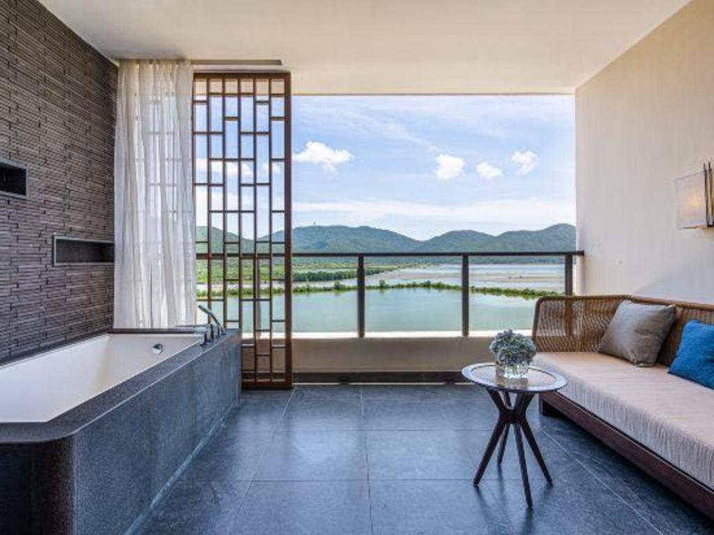 Narada Resort Hotel Sanya Pleasant Bay Exterior photo