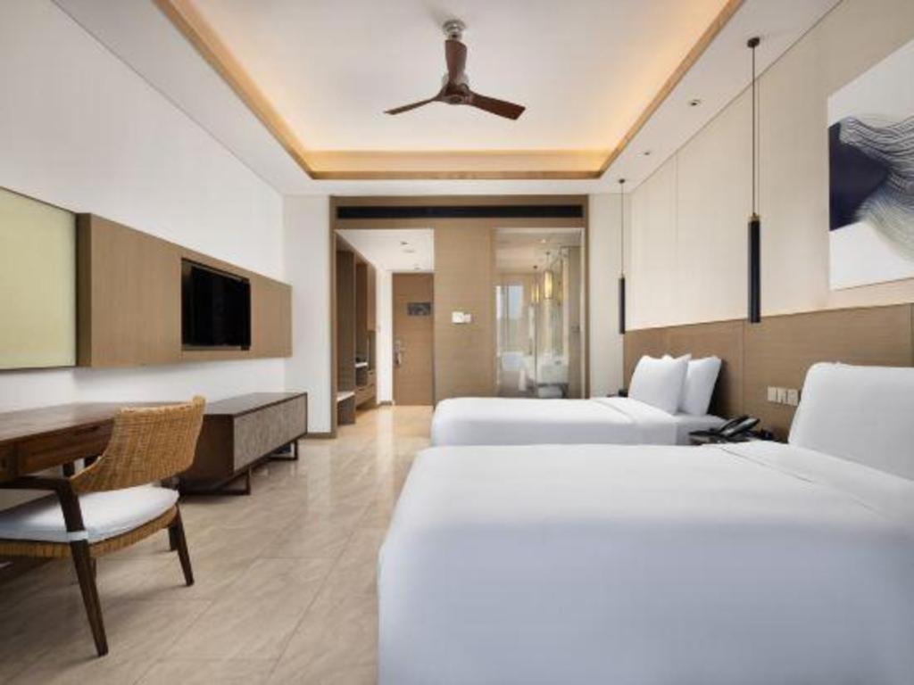 Narada Resort Hotel Sanya Pleasant Bay Exterior photo